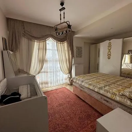 Apartment باطلالة على البحر *